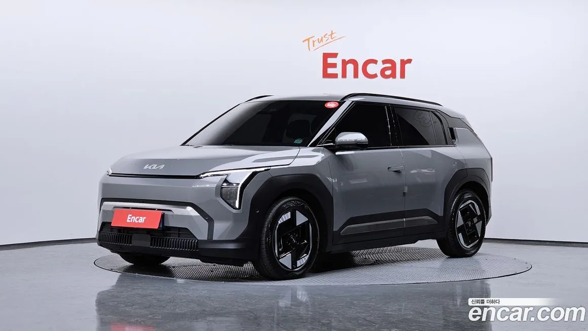 Kia EV3 — фото 1