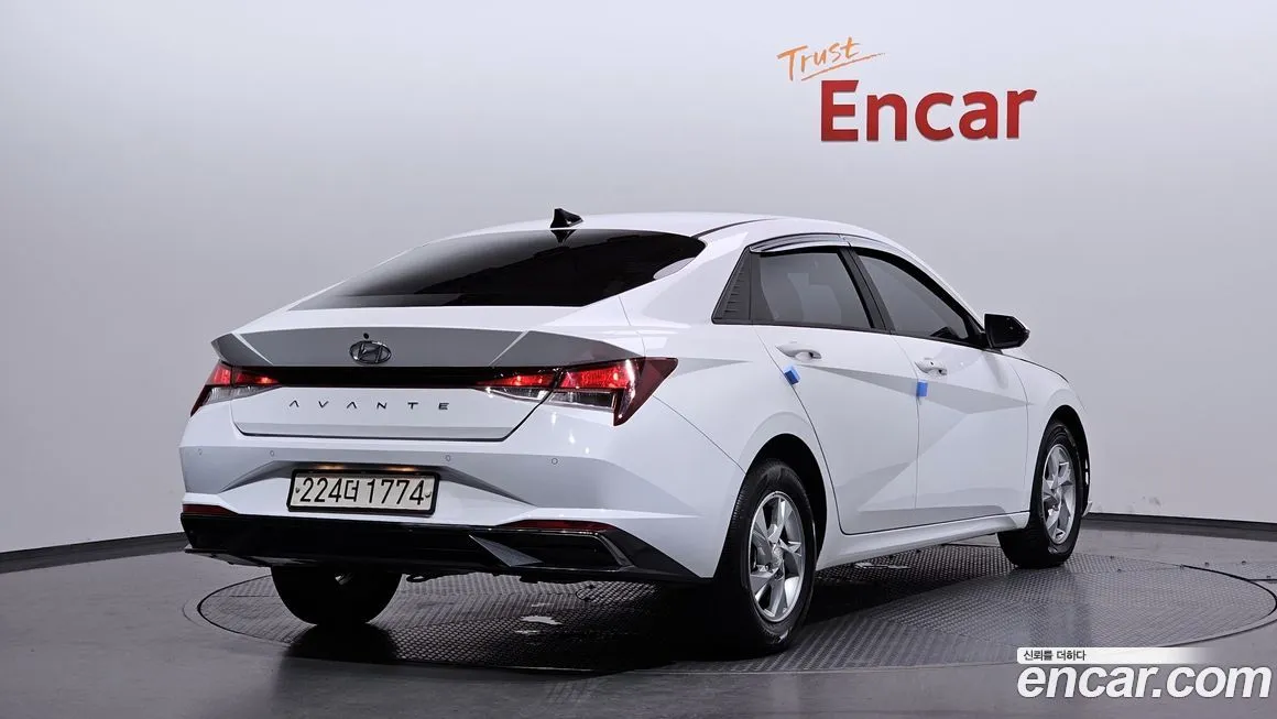 Hyundai AVANTE 2021 из KR, фото 2