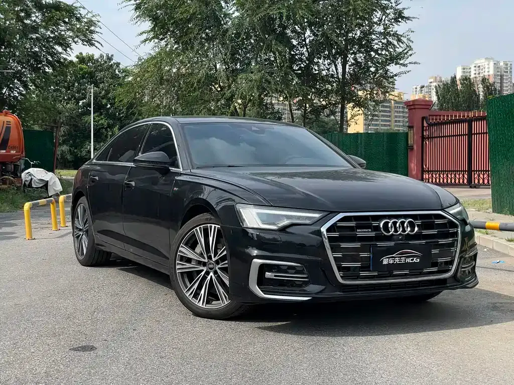 Audi A6L — фото 1