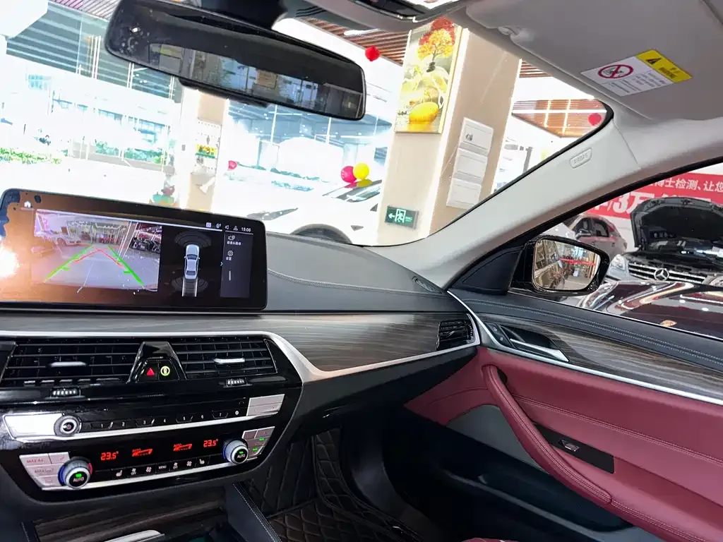 BMW 5 Series New Energy — фото 9