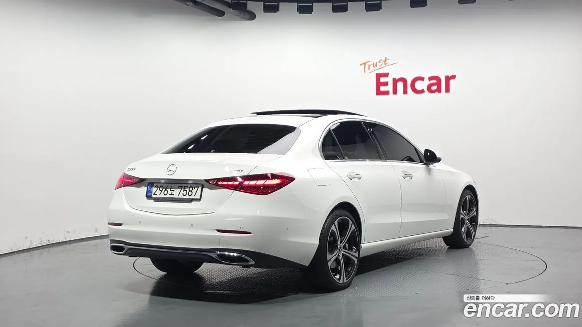 Mercedes-Benz C-Class 2023 из KR, фото 2