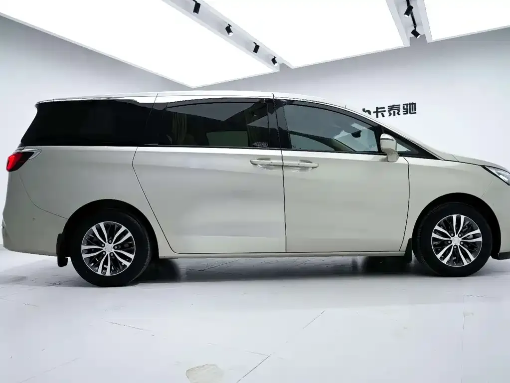 Buick GL8 2022 из CN, фото 5