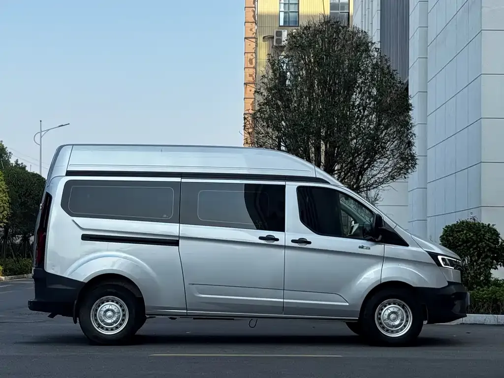 Ford Transit 2024 из CN, фото 6