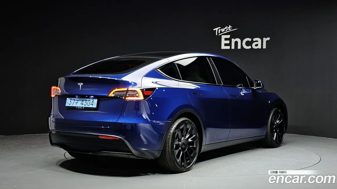 Tesla Model Y 2024 из KR, фото 2
