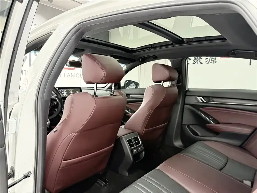 Honda Inspire — фото 10