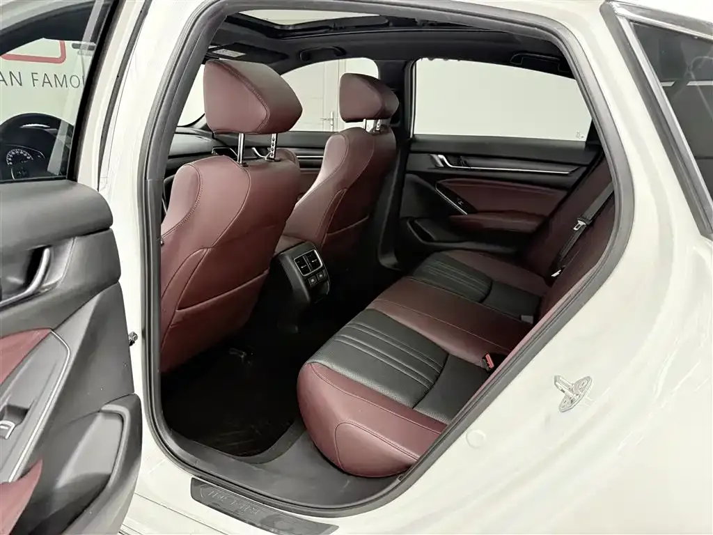Honda Inspire — фото 9