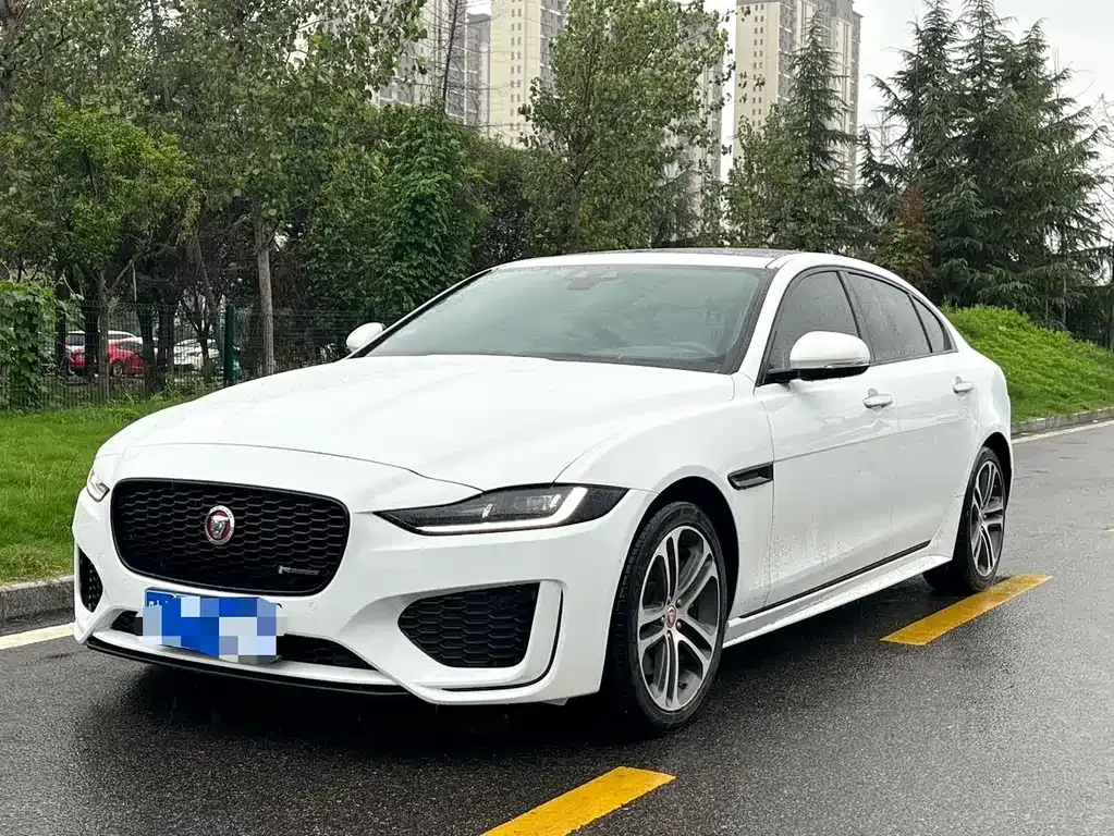 Jaguar XEL — фото 1