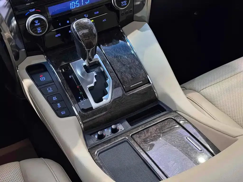 Toyota Vellfire 2021 из CN, фото 8