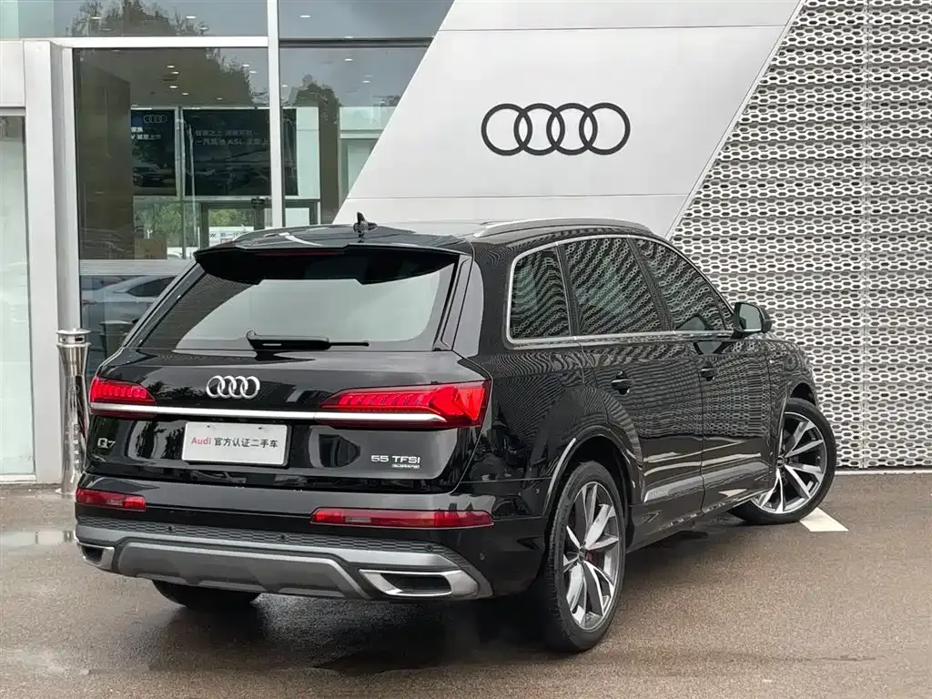 Audi Q7 — фото 5