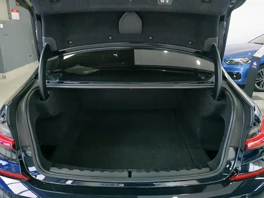BMW 3 Series 2021 из CN, фото 4