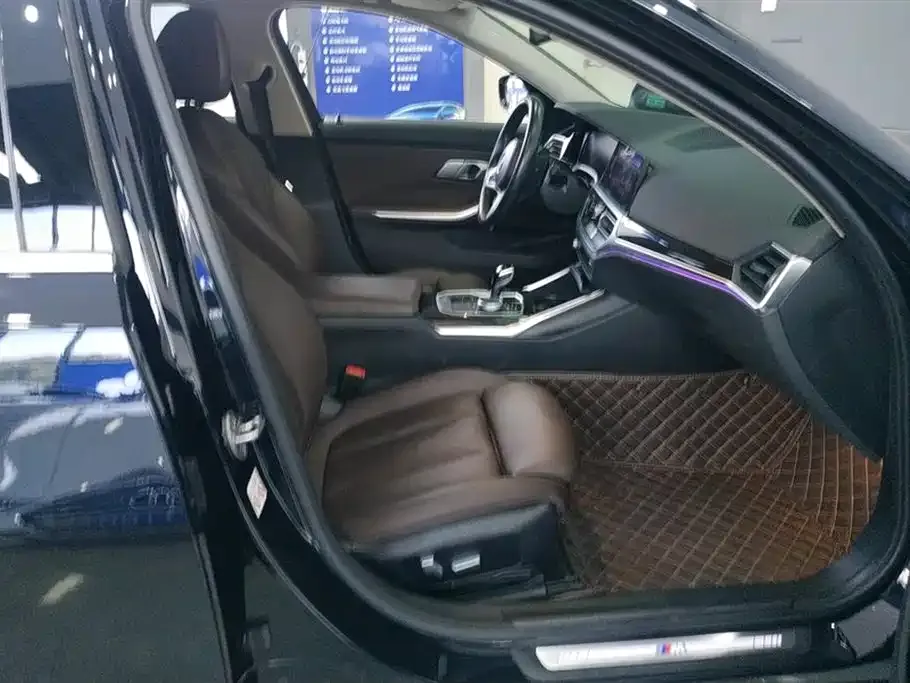 BMW 3 Series 2021 из CN, фото 8