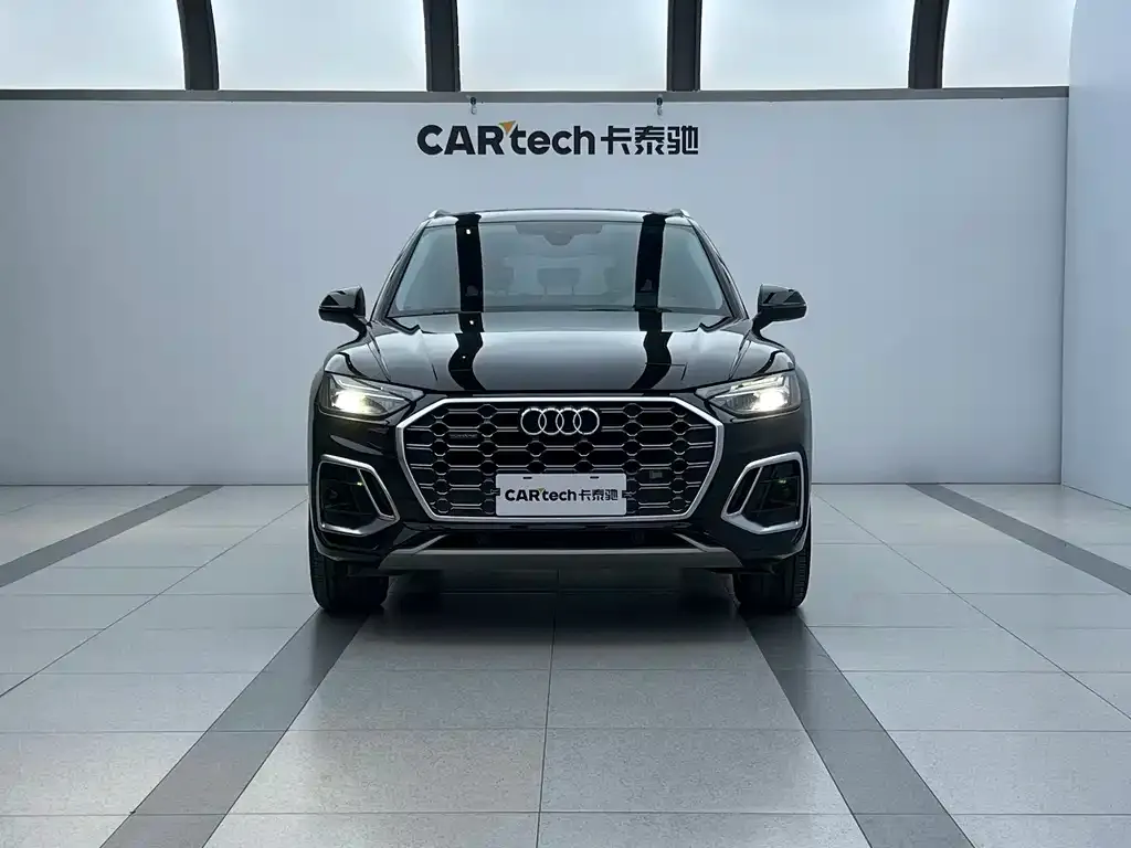 Audi Q5L 2022 из CN, фото 1