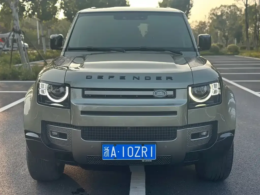 Land Rover Defender 2023 из CN, фото 2