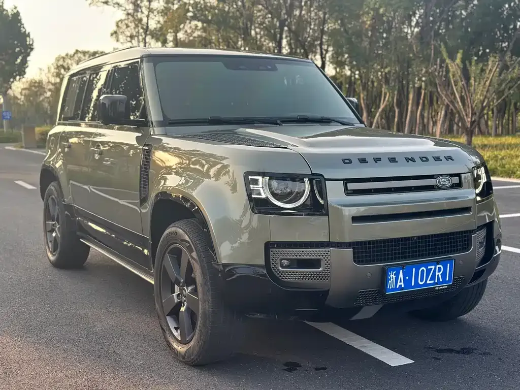 Land Rover Defender 2023 из CN, фото 3