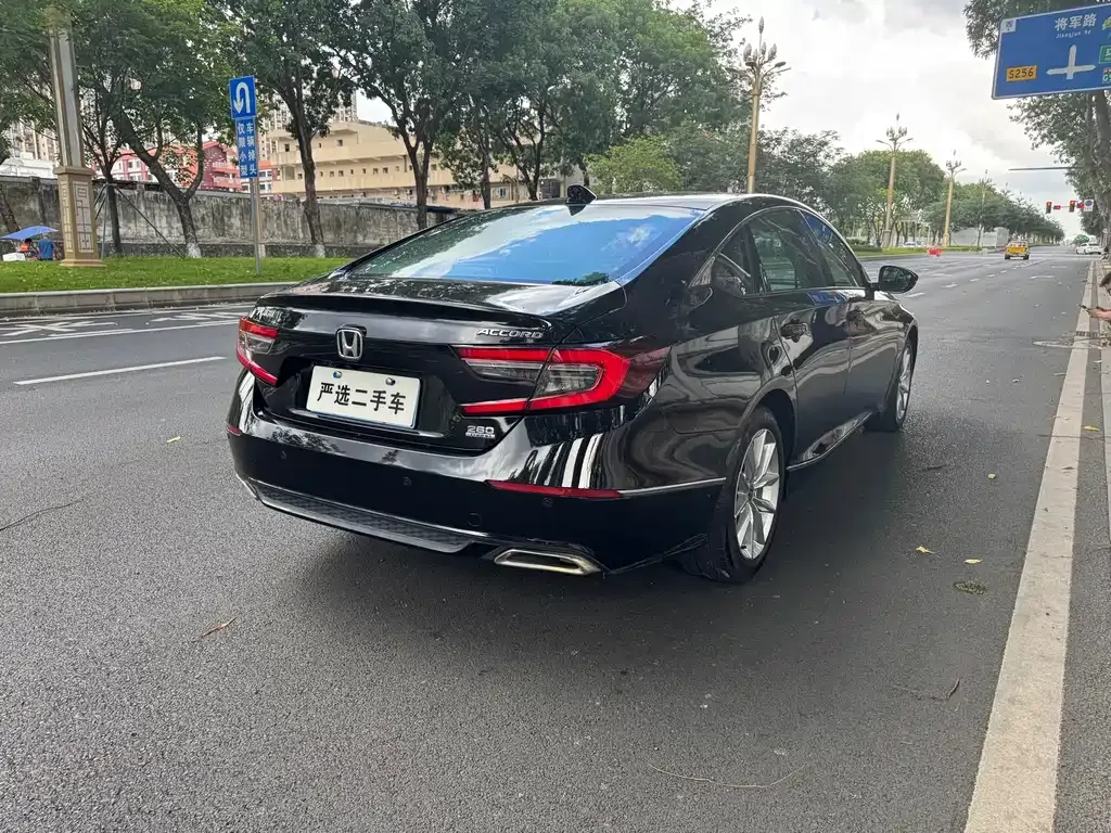 Honda Accord 2023 из CN, фото 7