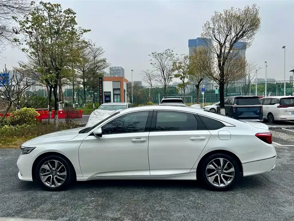 Honda Inspire — фото 5