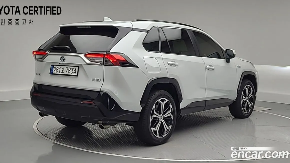 Toyota RAV4 2023 из KR, фото 2