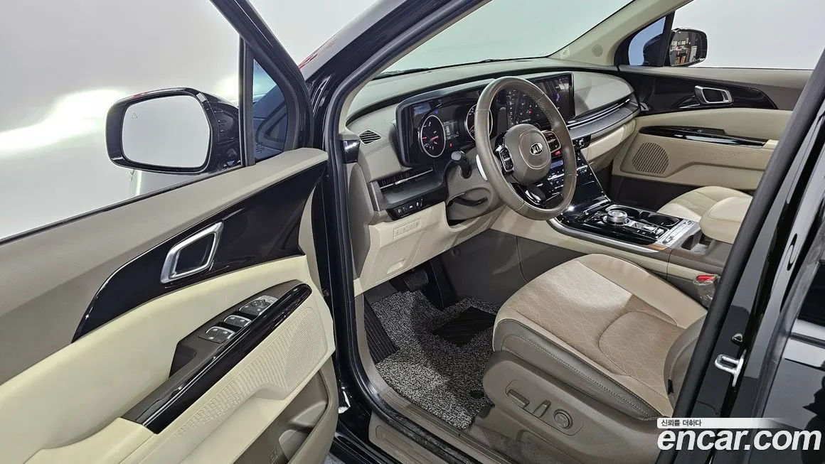 Kia Carnival — фото 10
