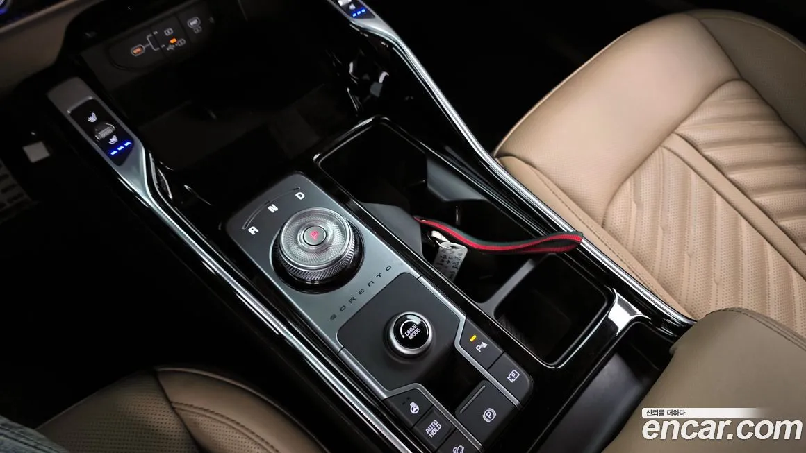 Kia Sorento — фото 9