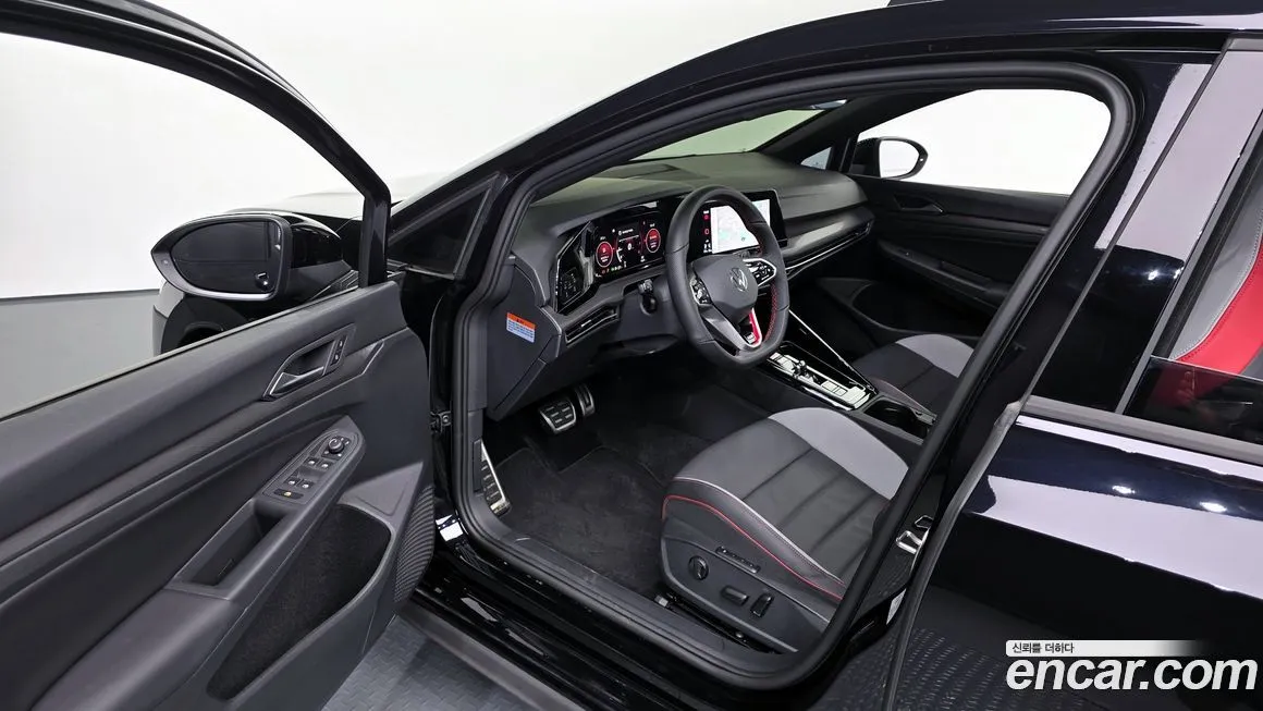Volkswagen Golf 2024 из KR, фото 10