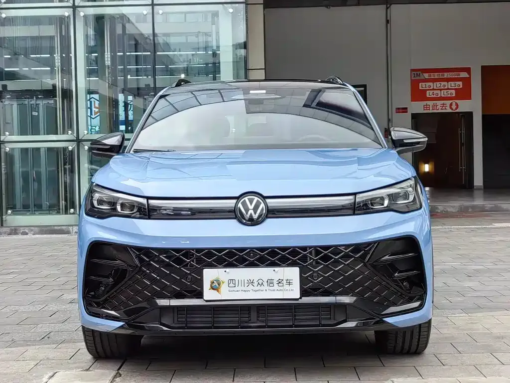 Volkswagen Tiguan L 2024 из CN, фото 3