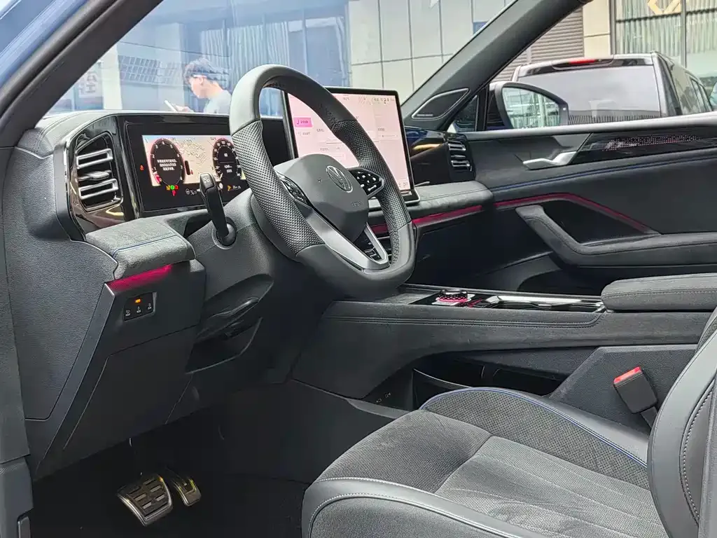 Volkswagen Tiguan L 2024 из CN, фото 8