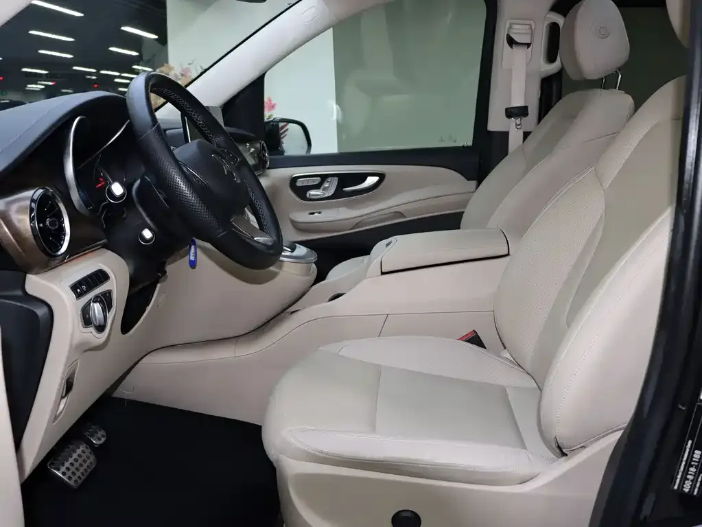 Mercedes-Benz V-Class 2021 из CN, фото 4