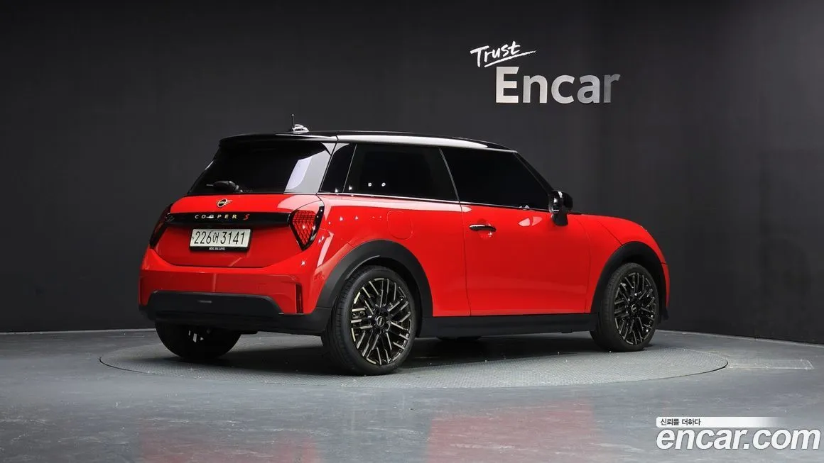 Mini Cooper 2025 из KR, фото 2