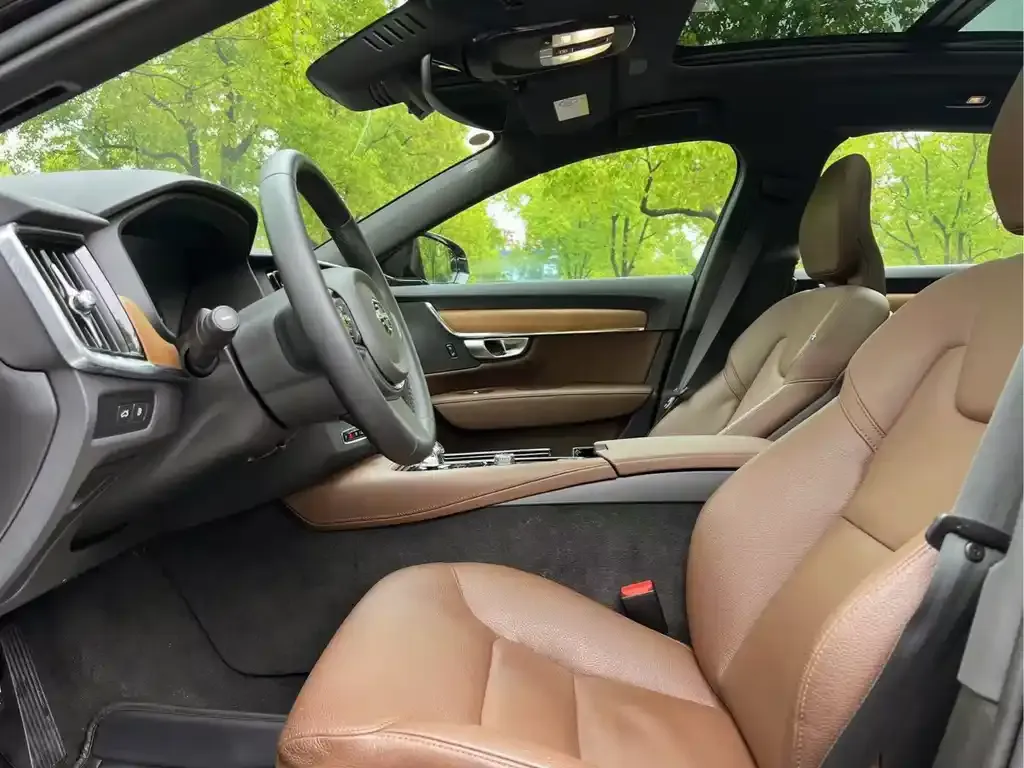 Volvo S90 PHEV 2023 из CN, фото 10