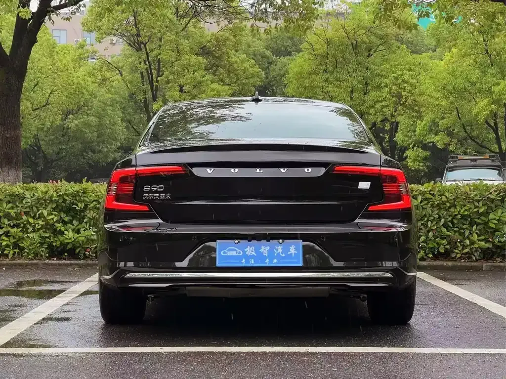 Volvo S90 PHEV 2023 из CN, фото 6