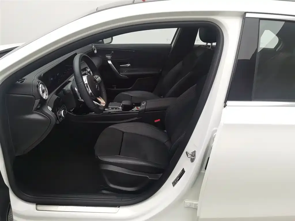 Mercedes-Benz A-Class 2022 из CN, фото 10
