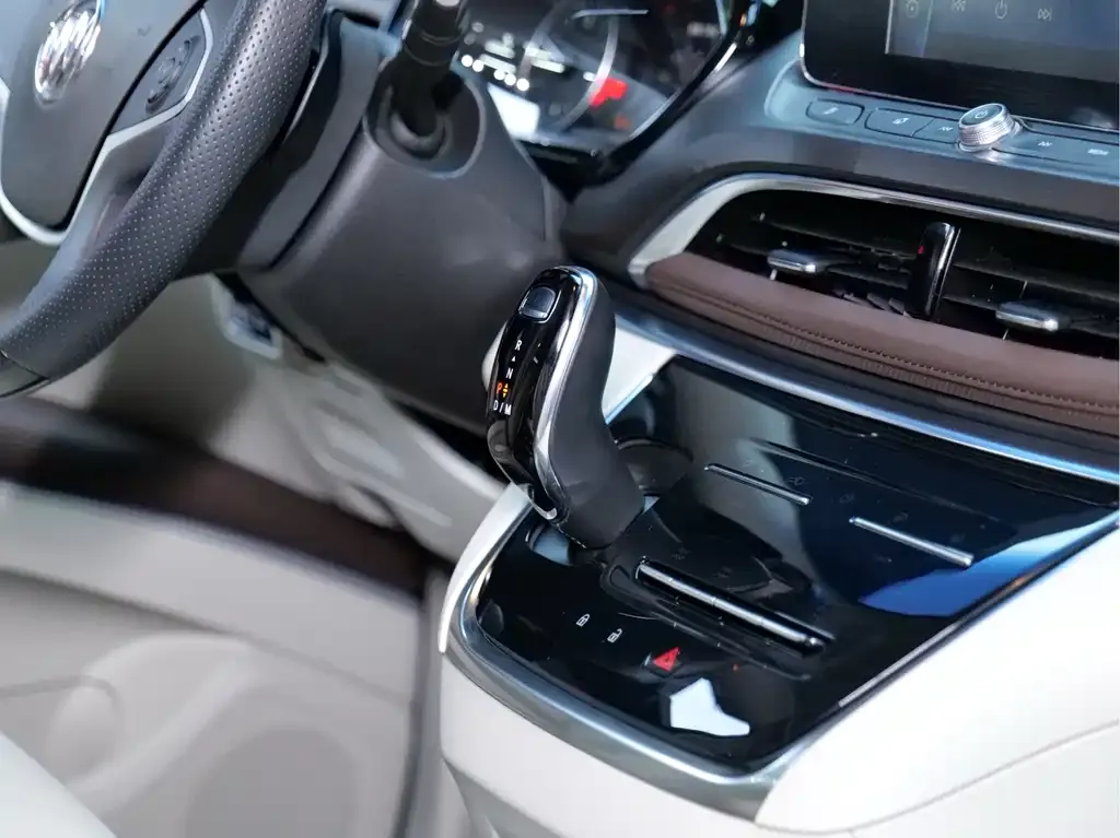 Buick GL8 2023 из CN, фото 5