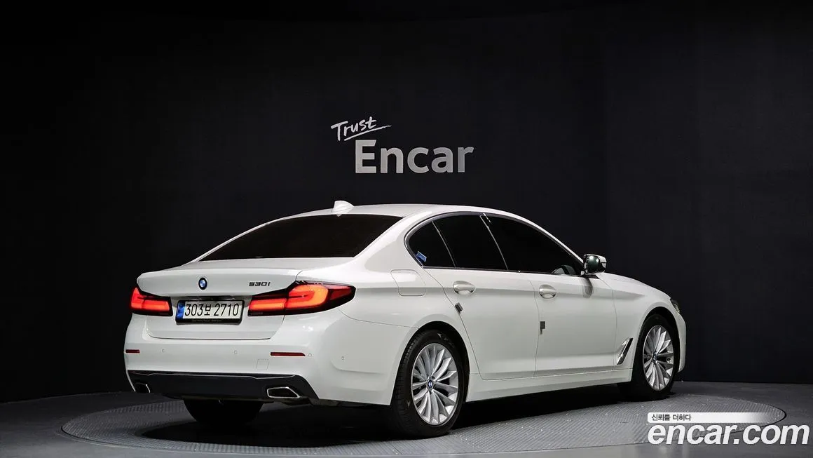 BMW 5-Series 2021 из KR, фото 2