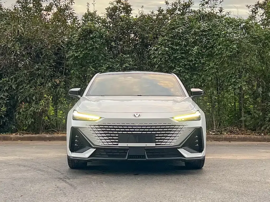 Changan UNI-V 2022 из CN, фото 2