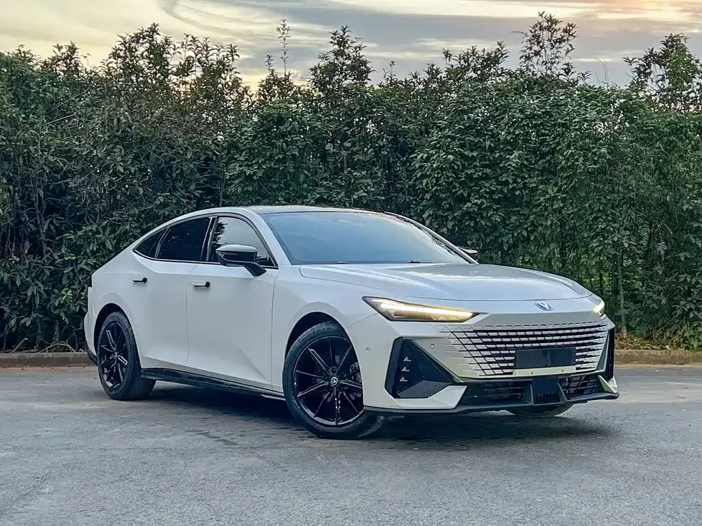Changan UNI-V 2022 из CN, фото 3
