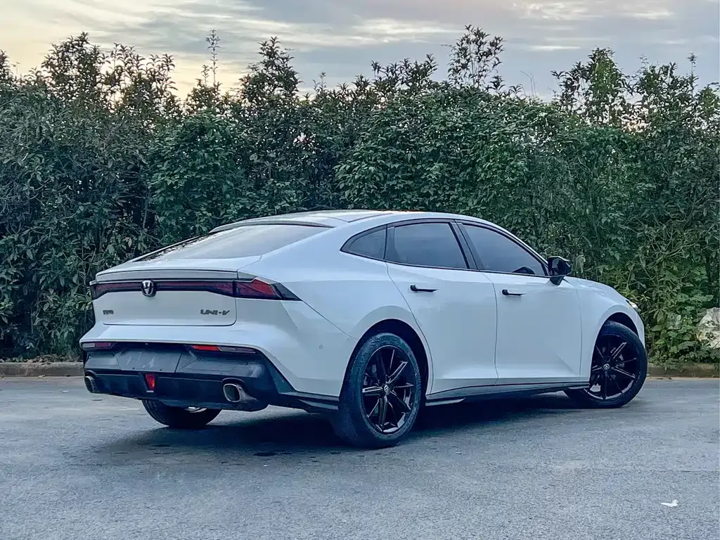 Changan UNI-V 2022 из CN, фото 4