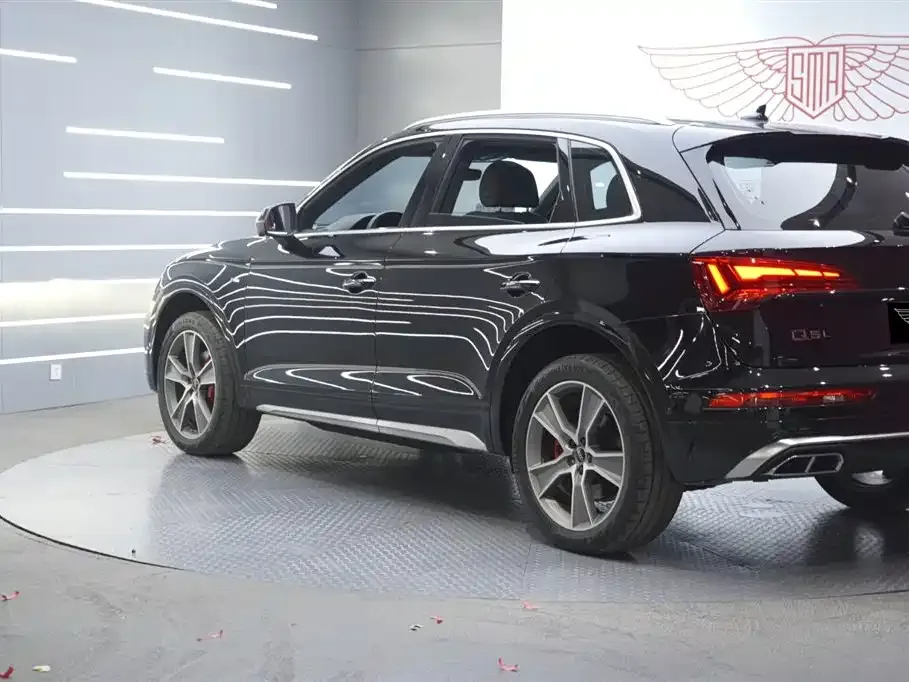 Audi Q5L 2021 из CN, фото 3