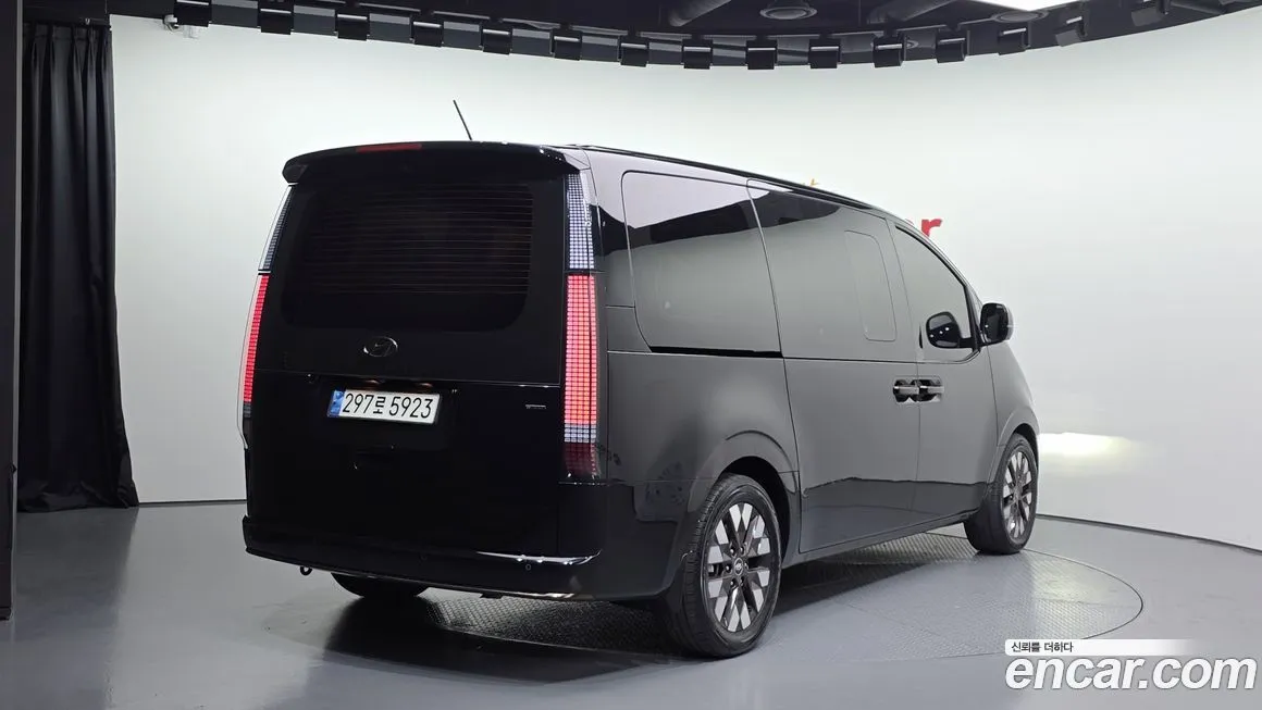 Hyundai Staria 2022 из KR, фото 2
