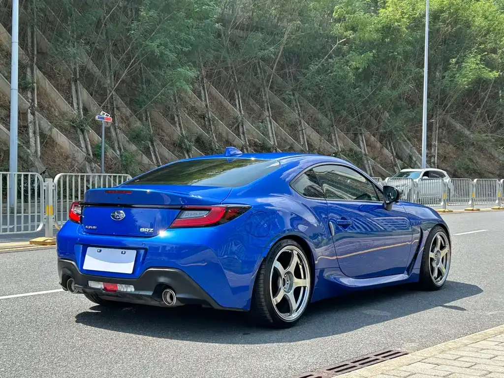 Subaru BRZ 2022 из CN, фото 10