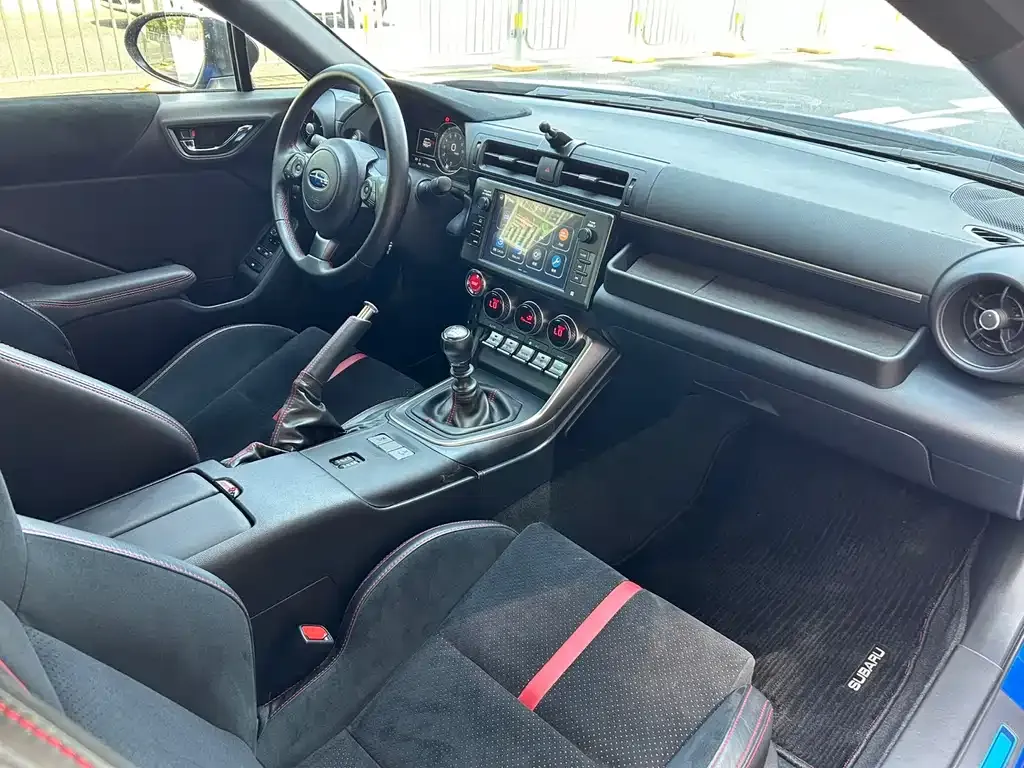 Subaru BRZ 2022 из CN, фото 7