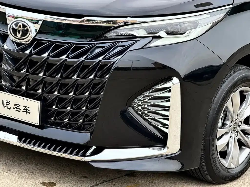 Toyota Sienna — фото 9