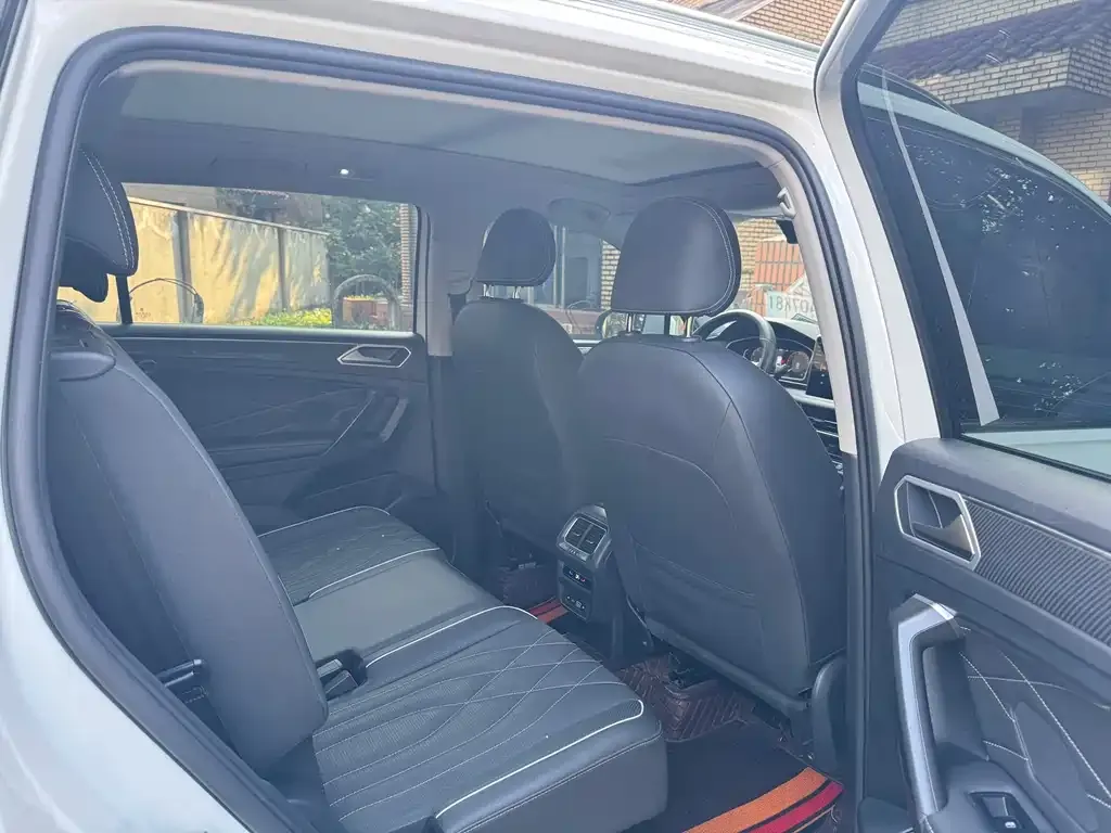 Volkswagen Tiguan L 2023 из CN, фото 6