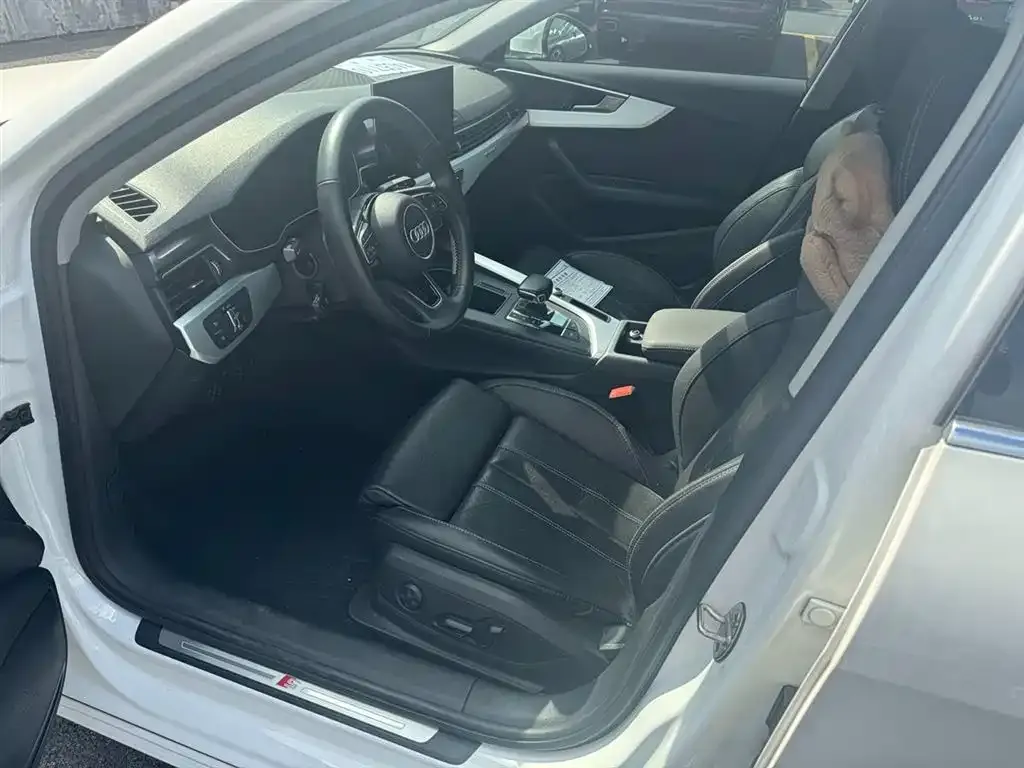 Audi A4L 2021 из CN, фото 10