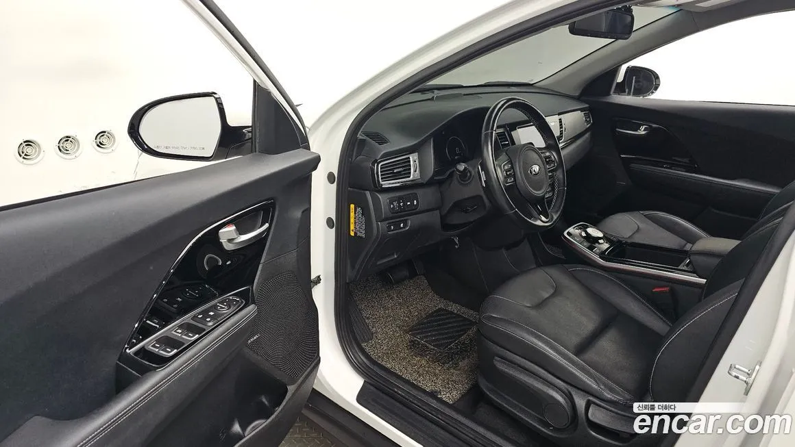 Kia Niro 2021 из KR, фото 10