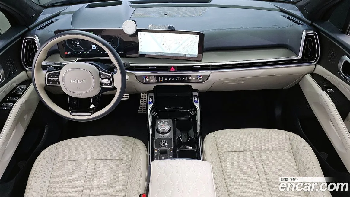 Kia Sorento — фото 7