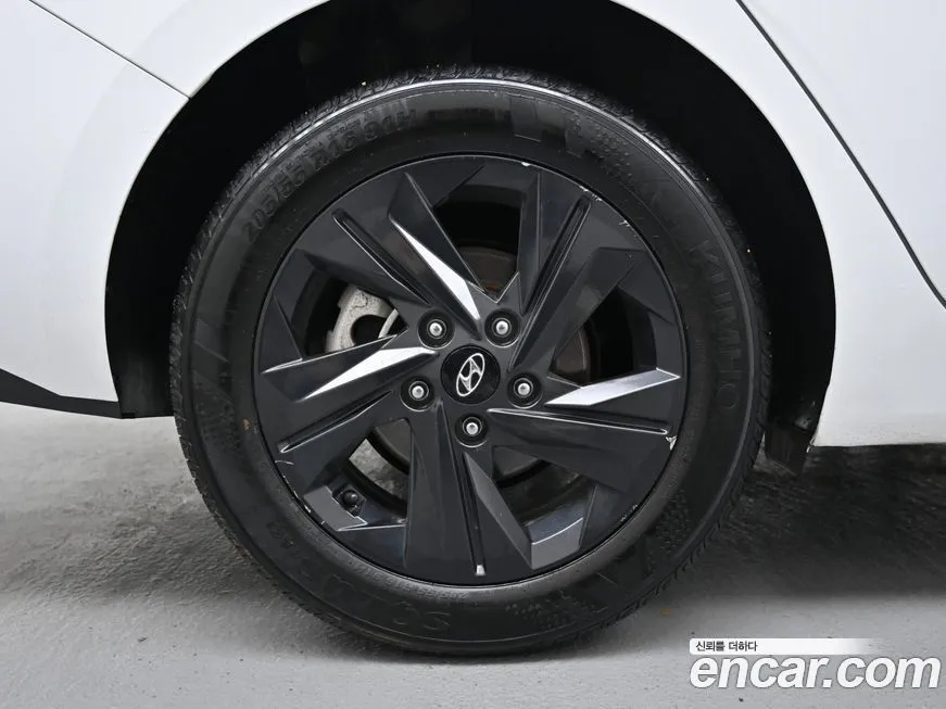 Hyundai AVANTE 2023 из KR, фото 5