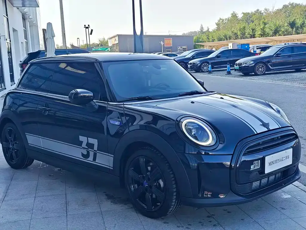 MINI Cooper (3-door) 2024 из CN, фото 5