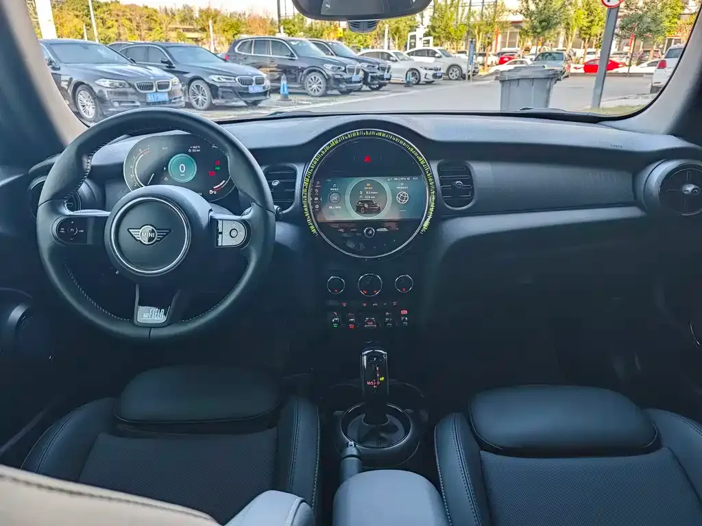 MINI Cooper (3-door) 2024 из CN, фото 9