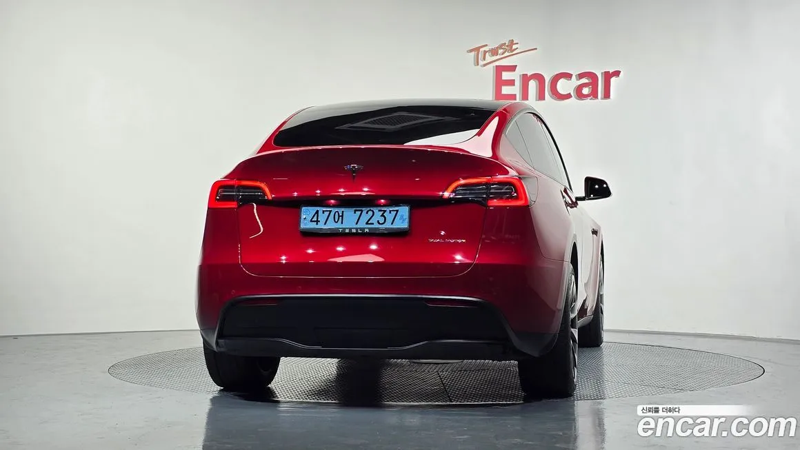 Tesla Model Y — фото 4