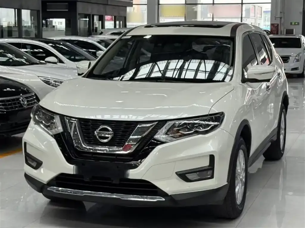 Nissan X-Trail — фото 1